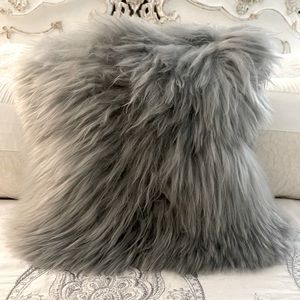 Baby Alpaca decorative pillow cases